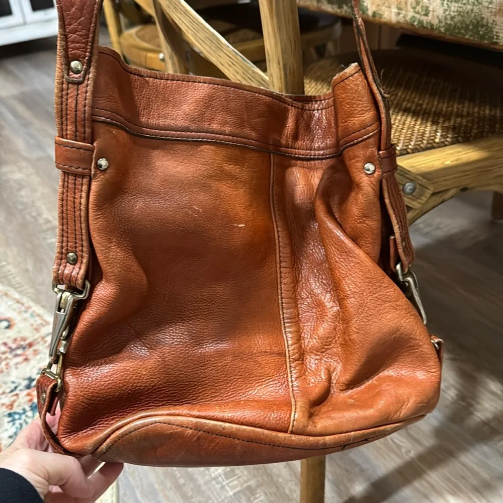 FRYE VINTAGE BROKEN IN FRYE COGNAC TOTE - Picture 1 of 12